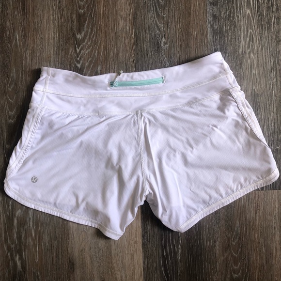 Lululemon shorts - Picture 4 of 6